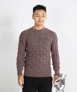 Hand-knitted chain-link patterned sweater for men